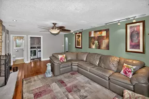 8755 N Pelham Pkwy, Bayside, WI 53217 - Photo 26