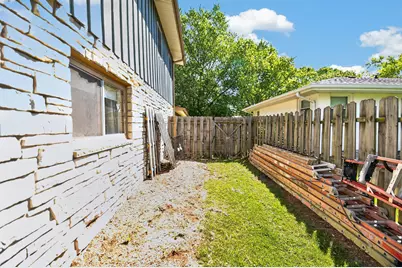 8755 N Pelham Pkwy, Bayside, WI 53217 - Photo 38