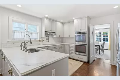840 E Birch Ave, Whitefish Bay, WI 53217 - Photo 16