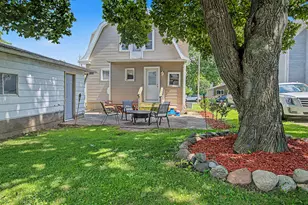 405 Jackson St, Fort Atkinson, WI 53538 - Photo 1