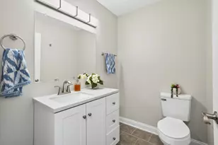 802 S 92nd St, West Allis, WI 53214 - Photo 10