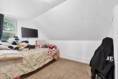 2049 S 72nd St, West Allis, WI 53219 - Photo 10