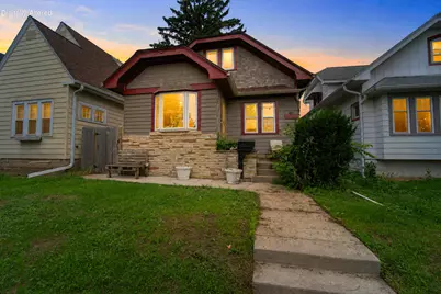 2049 S 72nd St, West Allis, WI 53219 - Photo 2
