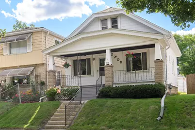 2209 S 63rd St, West Allis, WI 53219 - Photo 10