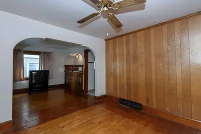 2209 S 63rd St, West Allis, WI 53219 - Photo 4