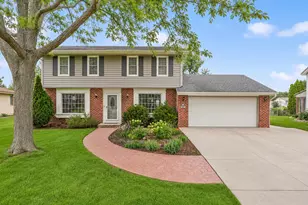 N78W15498 Old Gate Rd, Menomonee Falls, WI 53051 - Photo 1