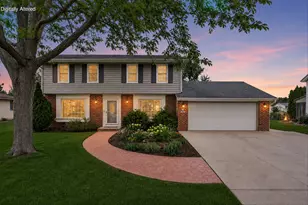 N78W15498 Old Gate Rd, Menomonee Falls, WI 53051 - Photo 2
