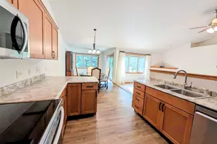 2645 Havenwood Dr, Oshkosh, WI 54904 - Photo 6