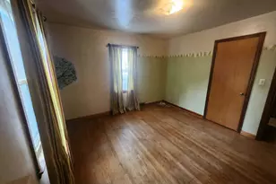 918 Oregon St, Racine, WI 53405 - Photo 16