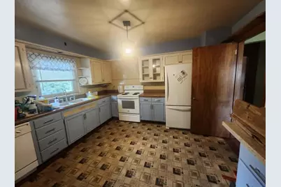 918  Oregon St, Racine, WI 53405 - Photo 6