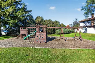 1429 Oakes Rd, Racine, WI 53406 - Photo 6