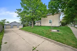1120 11th Ave, Racine, WI 53182 - Photo 40