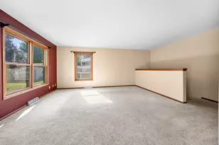 1426 Sunnydale Cir, West Bend, WI 53090 - Photo 6