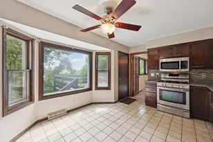 2839 Coventry Ln, Waukesha, WI 53188 - Photo 6