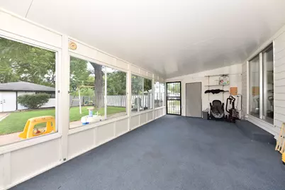6100 W Hustis St, Milwaukee, WI 53223 - Photo 16