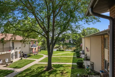 W169N11526  Biscayne Dr, Germantown, WI 53022 - Photo 2