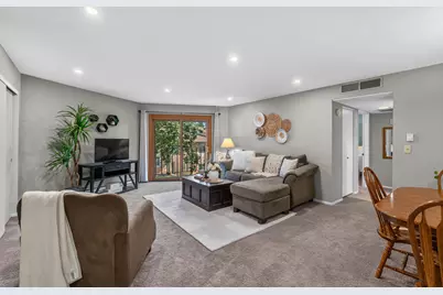 W169N11526  Biscayne Dr, Germantown, WI 53022 - Photo 4