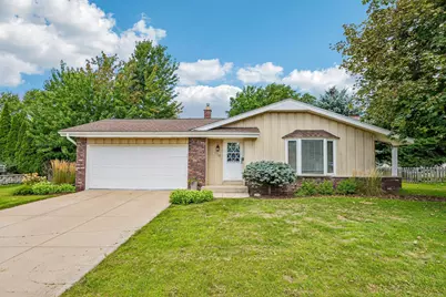 1118  Dogwood Ln, Waukesha, WI 53189 - Photo 56