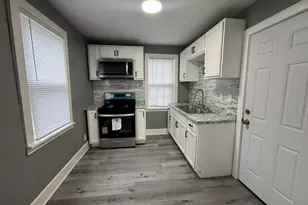 2465 W Congress St, Milwaukee, WI 53209 - Photo 4