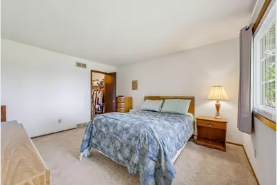 2721  Minot Ln, Waukesha, WI 53188 - Photo 24