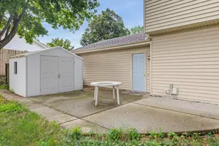 2721 Minot Ln, Waukesha, WI 53188 - Photo 34