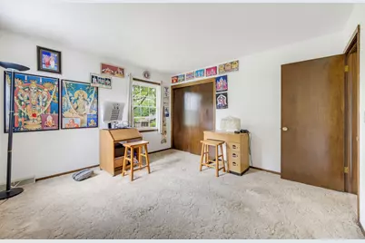 2721  Minot Ln, Waukesha, WI 53188 - Photo 18