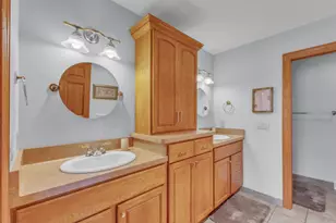 W5355 Gladhurst Ln, La Grange, WI 53121 - Photo 12