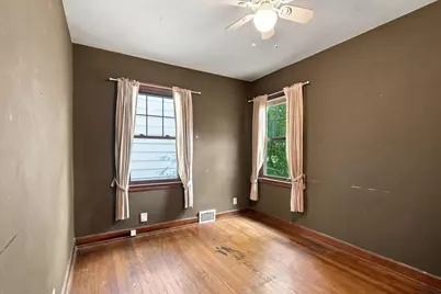 427 E Van Norman Ave, Milwaukee, WI 53207 - Photo 20