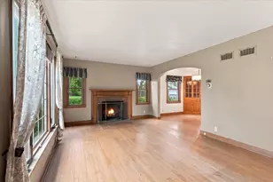 427 E Van Norman Ave, Milwaukee, WI 53207 - Photo 6