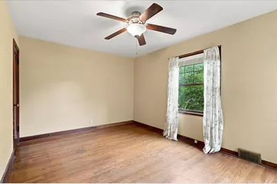 427 E Van Norman Ave, Milwaukee, WI 53207 - Photo 16