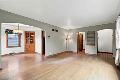427 E Van Norman Ave, Milwaukee, WI 53207 - Photo 8