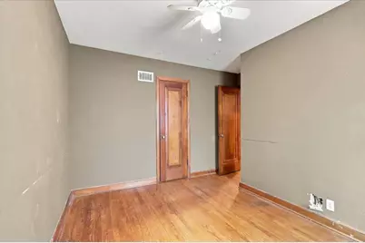 427 E Van Norman Ave, Milwaukee, WI 53207 - Photo 22