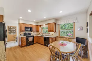 1606 N Pine St, Grafton, WI 53024 - Photo 6