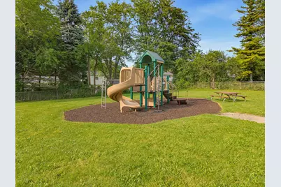 1606 N Pine St, Grafton, WI 53024 - Photo 30