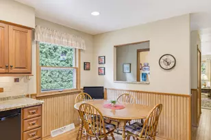 1606 N Pine St, Grafton, WI 53024 - Photo 8