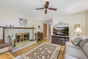1606 N Pine St, Grafton, WI 53024 - Photo 4