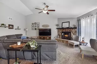 524 Parkview Dr, Johnson Creek, WI 53038 - Photo 6