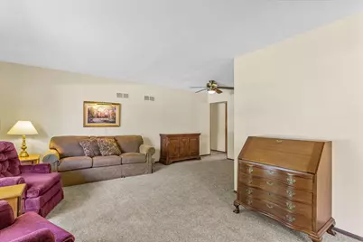 W222N2281  Glenwood Ln, Pewaukee, WI 53186 - Photo 16