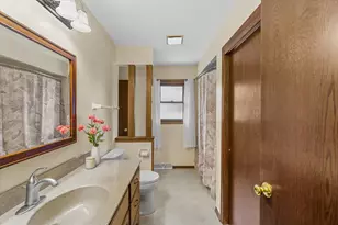 W222N2281 Glenwood Ln, Pewaukee, WI 53186 - Photo 32