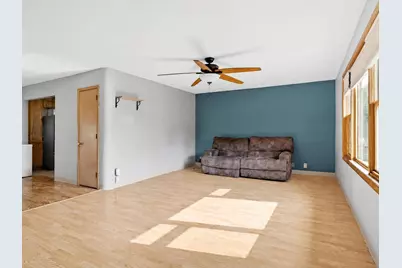 1217 S 25th St, Manitowoc, WI 54220 - Photo 6