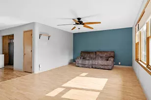 1217 S 25th St, Manitowoc, WI 54220 - Photo 6