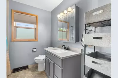 1217 S 25th St, Manitowoc, WI 54220 - Photo 14