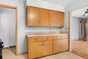 1217 S 25th St, Manitowoc, WI 54220 - Photo 12
