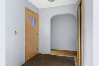 1217 S 25th St, Manitowoc, WI 54220 - Photo 4