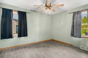 1217 S 25th St, Manitowoc, WI 54220 - Photo 18