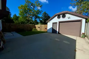 1002 N 16th St, Manitowoc, WI 54220 - Photo 4