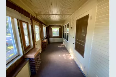 1002 N 16th St, Manitowoc, WI 54220 - Photo 6