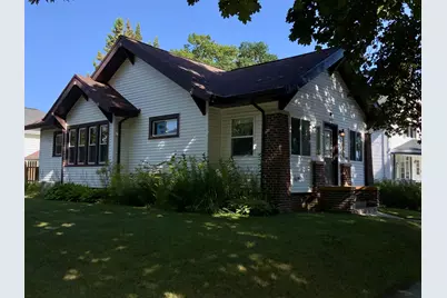 1002 N 16th St, Manitowoc, WI 54220 - Photo 2