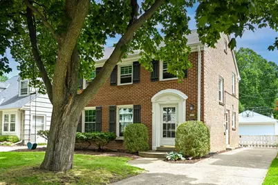 5264 N Kent Ave, Whitefish Bay, WI 53217 - Photo 4