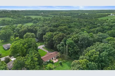 W215N10105  Hickory Dr, Germantown, WI 53017 - Photo 24